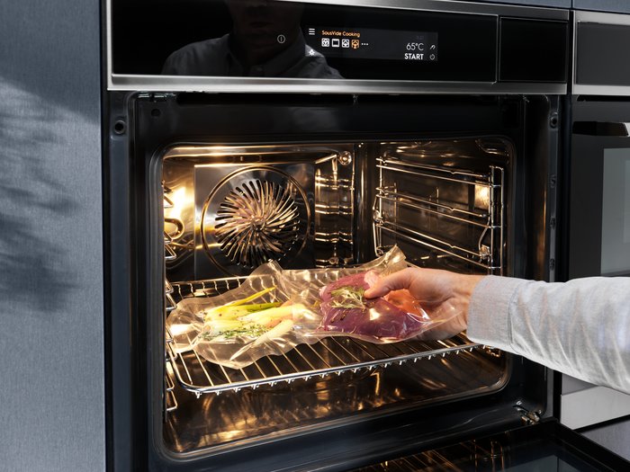 Electrolux KOABS31X Pro Multifunction oven combined steam cm. 60 - black |  Vieffetrade